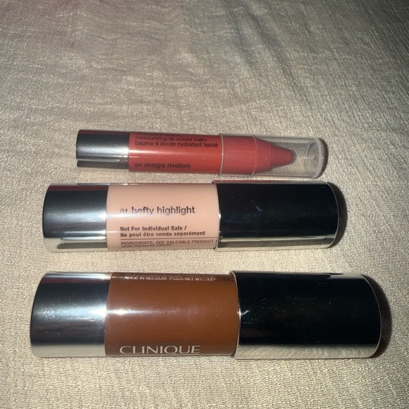 Clinique Chubby Stick Trio - Mega Melon lip, Hefty Highlight, Curvy Contour - Picture 2 of 2